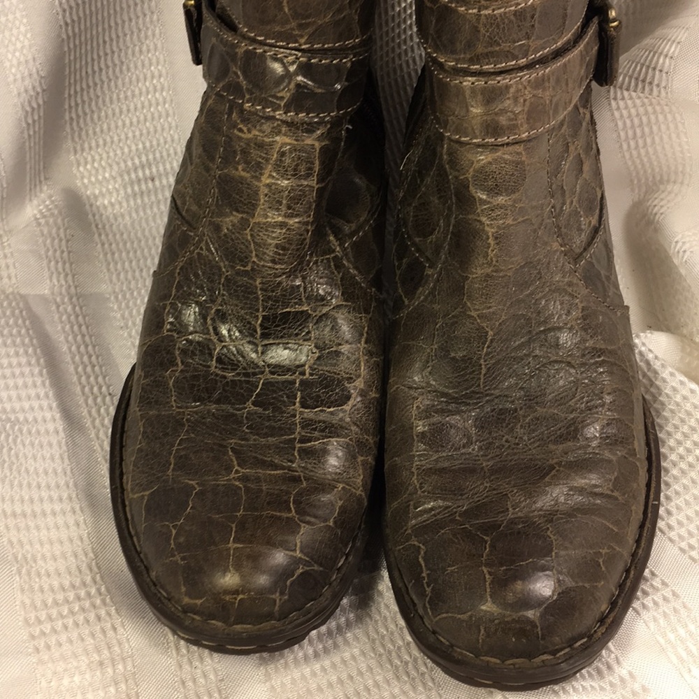 Born leather almost new high boots w/2”heel zipper - Picture 3 of 8